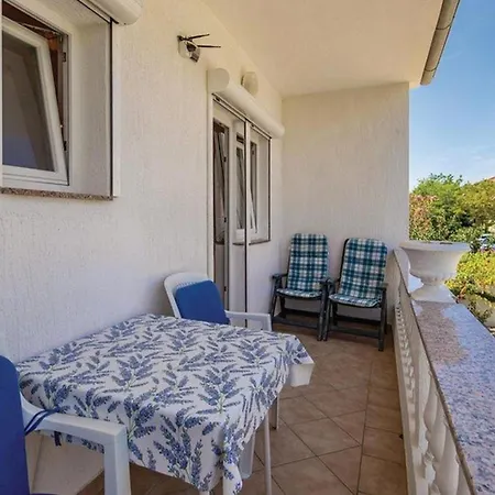 Apartment Gesamte In Bis 8 P,mit Pool,2 Balkonen,garten,grill